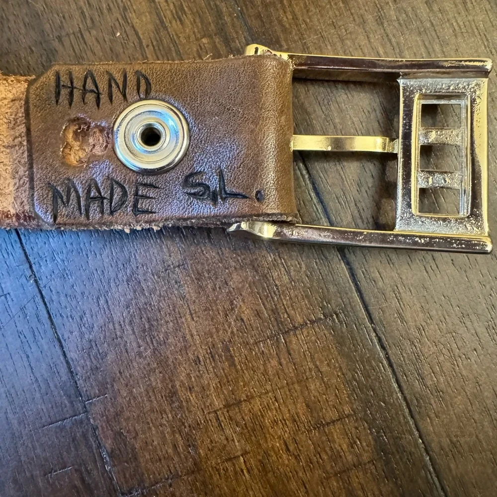 Hand Tooled Leather Belt w Gold Tone Buckle‎ 31” Length Western Navajo Etched